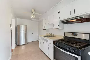 8401 Pleasant Plains Rd, Baltimore, MD 21286 - Photo 11