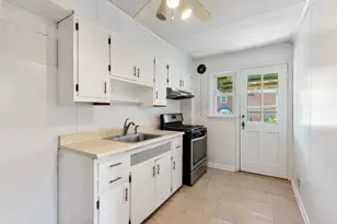 8401 Pleasant Plains Rd, Baltimore, MD 21286 - Photo 9