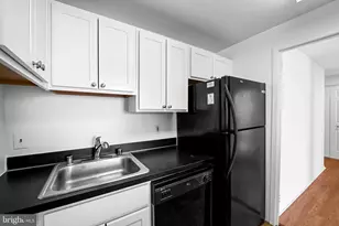 28 Allegheny Ave, Towson, MD 21204 - Photo 11