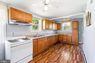 610 N Stuart St, Essex, MD 21221 - Photo 3
