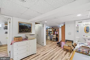 2303 Farringdon Rd, Baltimore, MD 21209 - Photo 29