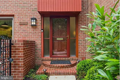 6103 Buckingham Manor Drive, Baltimore, MD 21210 - Photo 9