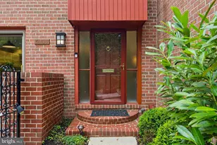 6103 Buckingham Manor Dr, Baltimore, MD 21210 - Photo 9