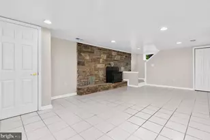 16 Propeller Dr, Baltimore, MD 21220 - Photo 19