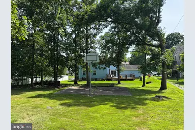 7002 Pinecrest Road, Baltimore, MD 21228 - Photo 3