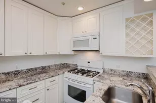 6830 Hayley Ridge Way, Baltimore, MD 21209 - Photo 13