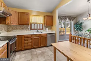 7924 Galloping Cir, Baltimore, MD 21244 - Photo 11