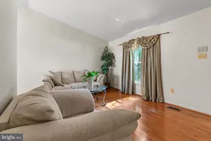 7924 Galloping Cir, Baltimore, MD 21244 - Photo 5