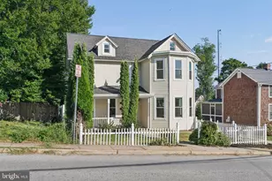 412 Fairmount Ave, Towson, MD 21286 - Photo 1