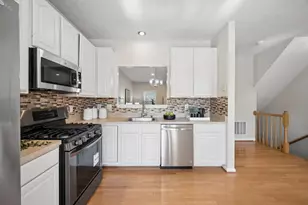 11952 White Heather Rd, Cockeysville, MD 21030 - Photo 5