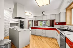 3310 Midfield Rd, Baltimore, MD 21208 - Photo 13