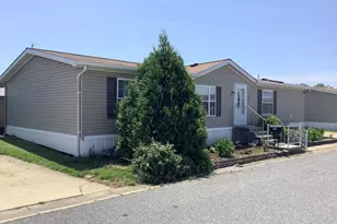 3209 Gentian Ln, Middle River, MD 21220 - Photo 3