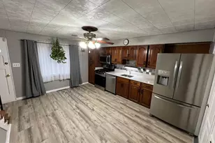 8104 Mid Haven Rd, Baltimore, MD 21222 - Photo 3