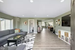 8206 Bear Creek Dr, Baltimore, MD 21222 - Photo 7