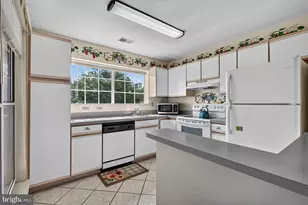 46 Ashlar Hill Ct, Baltimore, MD 21234 - Photo 7