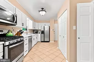 4 Alcan, Towson, MD 21286 - Photo 13