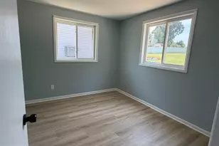 307 Oberle Ave, Essex, MD 21221 - Photo 9