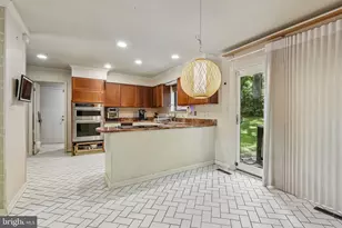 11112 Valley Heights Dr, Owings Mills, MD 21117 - Photo 13