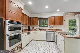 11112 Valley Heights Dr, Owings Mills, MD 21117 - Photo 11
