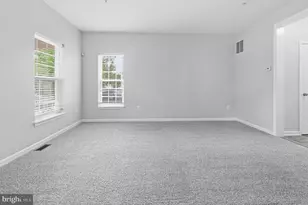 1621 Renaissance Dr, Essex, MD 21221 - Photo 9