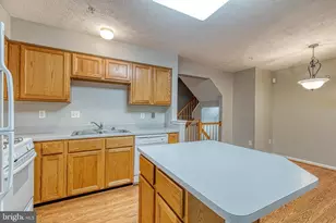 27 Silver Birch Ct, Owings Mills, MD 21117 - Photo 11