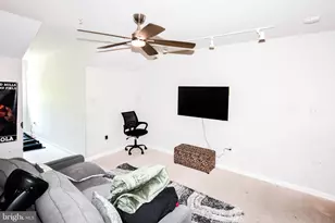 2203 Falls Gable Ln, Baltimore, MD 21209 - Photo 21
