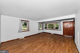 2021 Holly Neck, Baltimore, MD 21221 - Photo 3