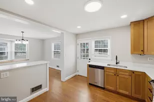 8132 Pleasant Plains Rd, Towson, MD 21286 - Photo 11