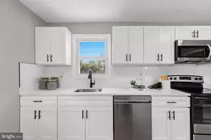 3506 Cornwall Ct, Baltimore, MD 21222 - Photo 5