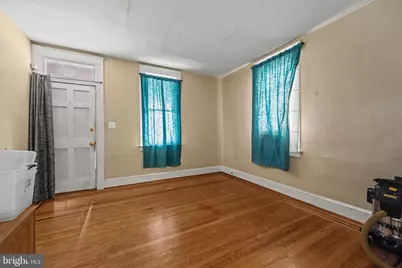 52 N Prospect Avenue N, Baltimore, MD 21228 - Photo 3