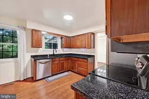 502 Theresa Ave, Essex, MD 21221 - Photo 9