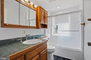33 Bladen Rd, Baltimore, MD 21221 - Photo 17