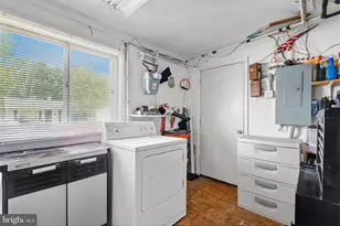 5608 Huntsmoor Rd, Baltimore, MD 21227 - Photo 11