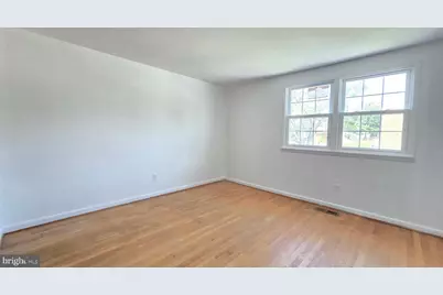 1016 Grovehill Road, Baltimore, MD 21227 - Photo 43