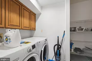 22 Alanbrooke Ct, Towson, MD 21204 - Photo 5