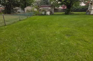 2307 Holyoke Rd, Baltimore, MD 21237 - Photo 3