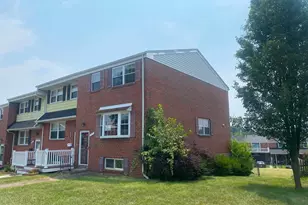 907 Stormont Cir, Baltimore, MD 21227 - Photo 1