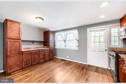 7839 Saint Patricia Lane, Baltimore, MD 21222 - Photo 9