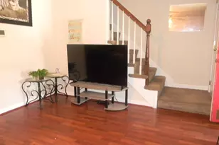 713 Eastshire Dr, Catonsville, MD 21228 - Photo 3