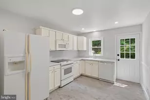 1305 Brixton Rd, Baltimore, MD 21239 - Photo 13
