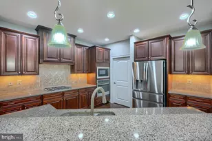 8608 Springvale Dr, Lutherville Timonium, MD 21093 - Photo 9