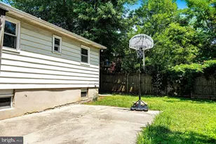 11 Jefferson Ave, Cockeysville, MD 21030 - Photo 15