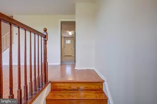913 Regina Dr, Baltimore, MD 21227 - Photo 3