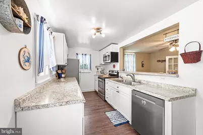 8011 Shore Road, Baltimore, MD 21219 - Photo 11