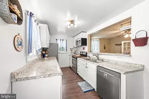 8011 Shore Rd, Baltimore, MD 21219 - Photo 11
