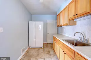 831 Bosley Ave, Baltimore, MD 21204 - Photo 9
