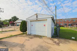 1021 Foxchase Ln, Essex, MD 21221 - Photo 29
