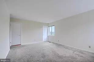 37 Stonehenge Cir, Pikesville, MD 21208 - Photo 17