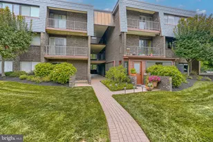 37 Stonehenge Cir, Pikesville, MD 21208 - Photo 3