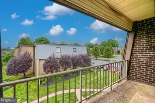 37 Stonehenge Cir, Pikesville, MD 21208 - Photo 11